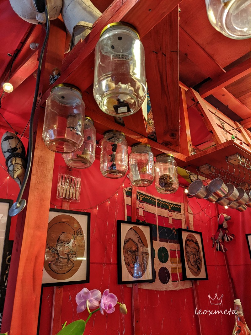火星 Cafe Mars & Puppet Works-店內一景-水瓶吊飾