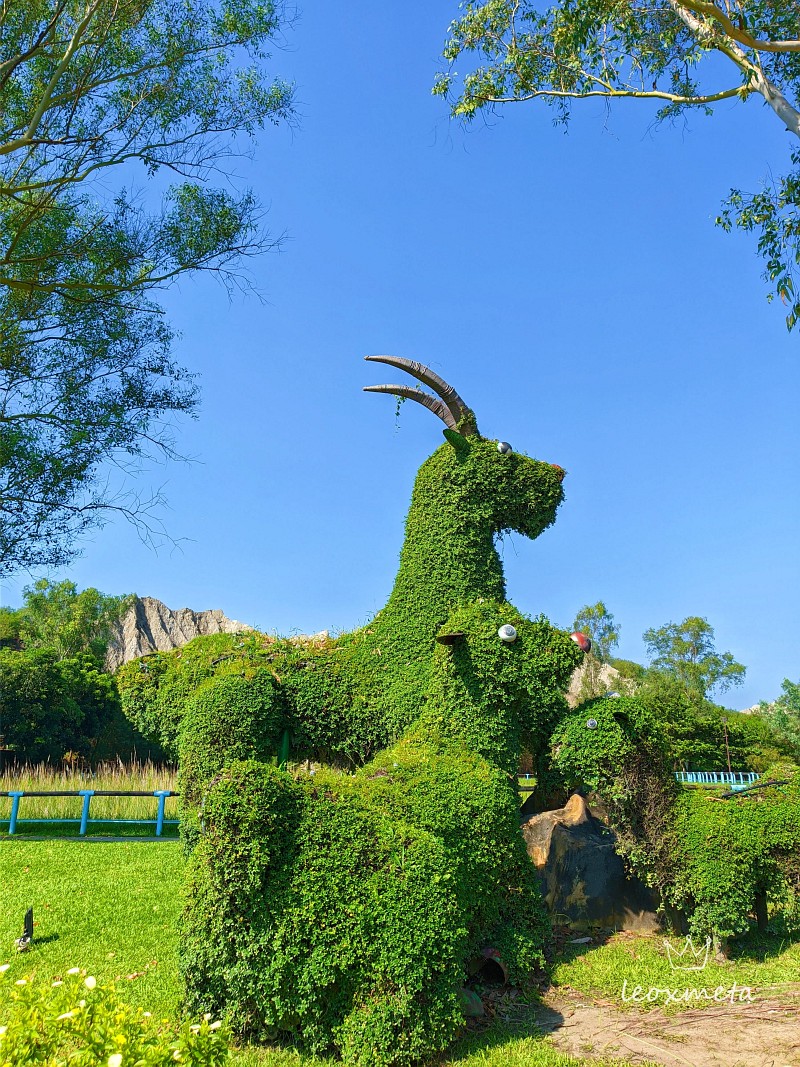 山羊造型植栽