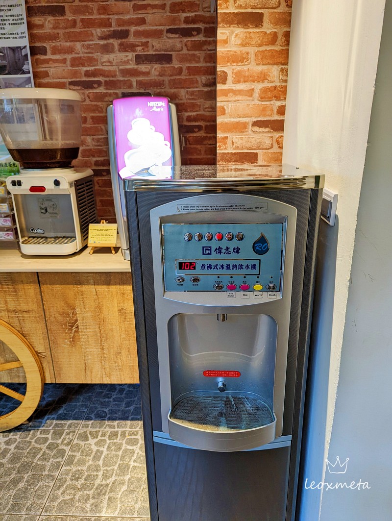 飲水機-提供冰溫熱