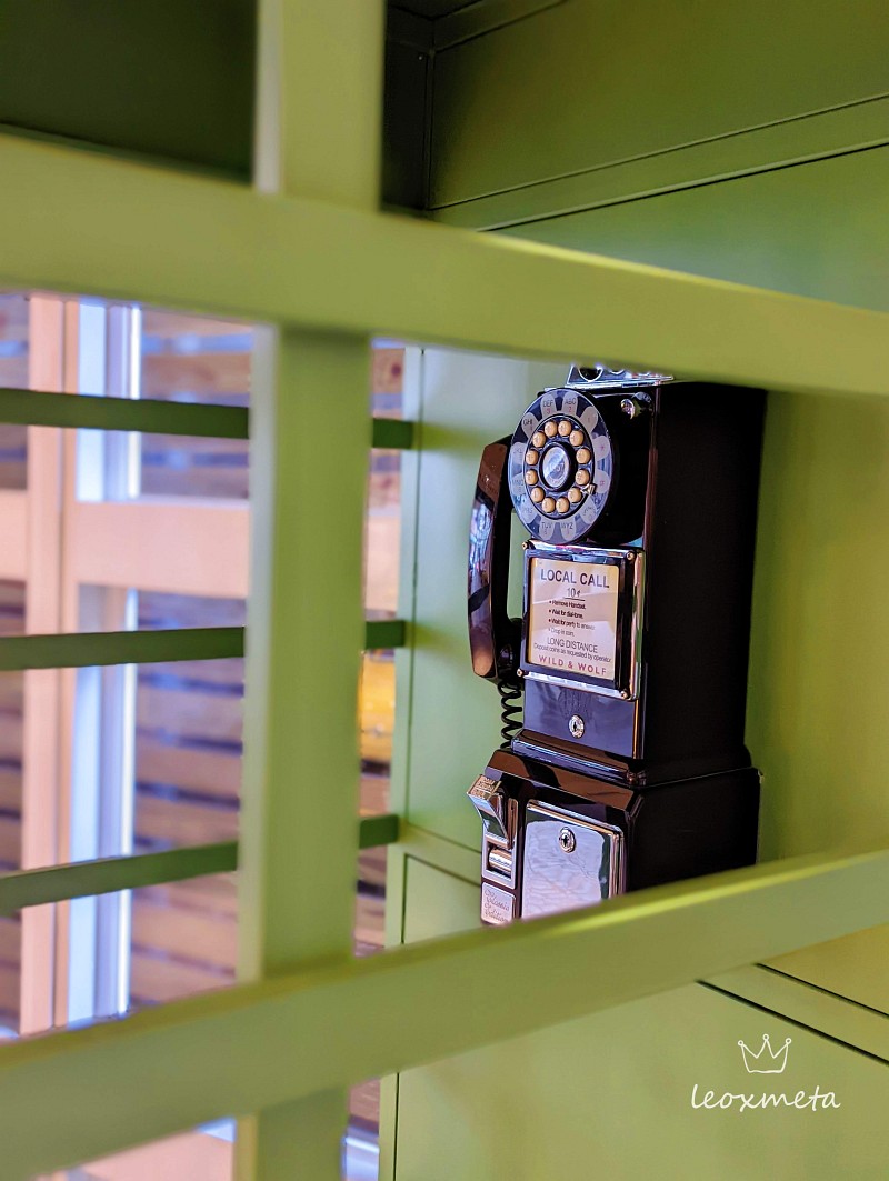 復古歐式電話亭近照