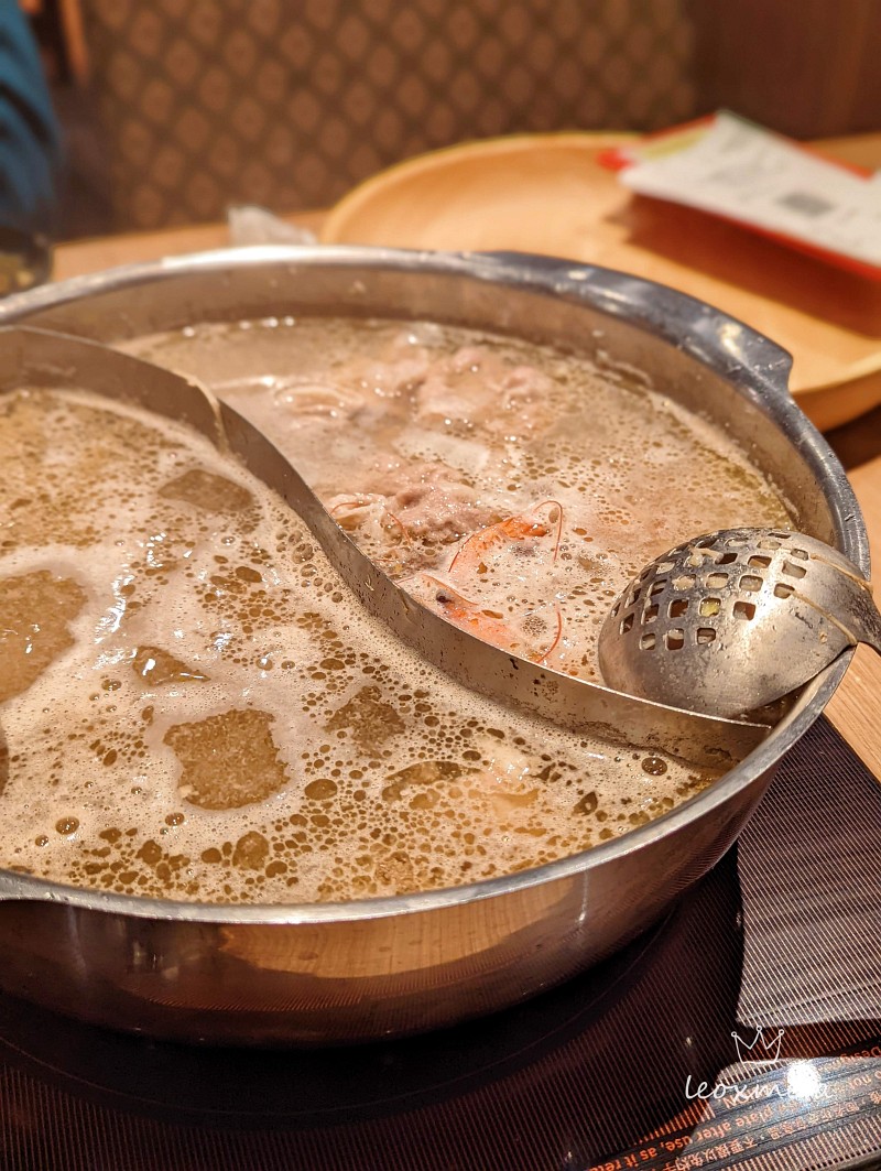 柴魚昆布高湯、蒜香蛤蜊湯+30元