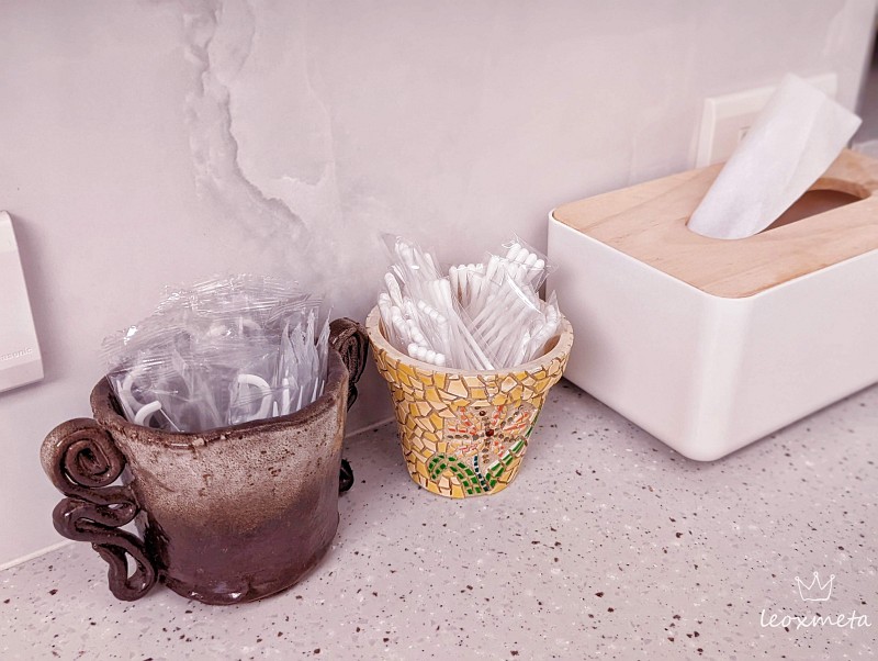 旅悅國際青年旅館D’well Hostel-洗手檯處提供棉花棒、牙線與紙巾