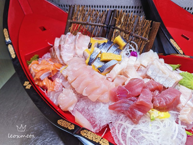 新鮮生魚片：鮪魚、旗魚、鮭魚、海鱺、鯡魚