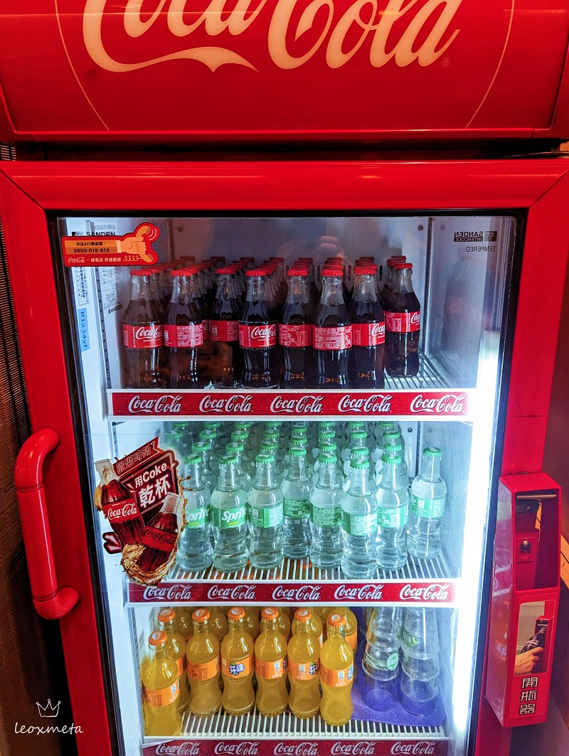 冰箱中有可樂、雪碧、芬達汽水