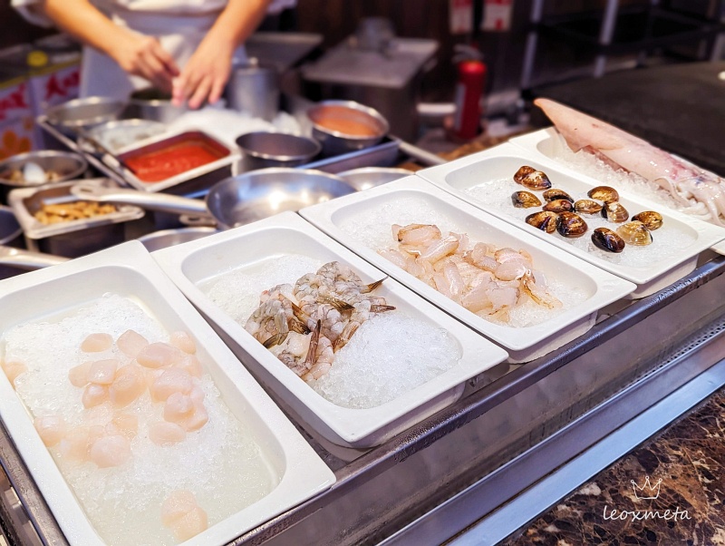 五種海鮮配料：干貝、蝦子、蟹管肉、蛤蠣、花枝